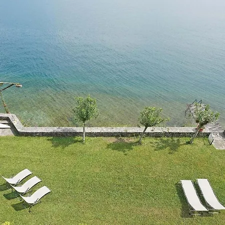 Cappelletta, Entire Directly Lake Front With Private Dock Sleeps 12 Vila