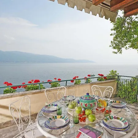 Vila Cappelletta, Entire Directly Lake Front With Private Dock Sleeps 12 Gargnano
